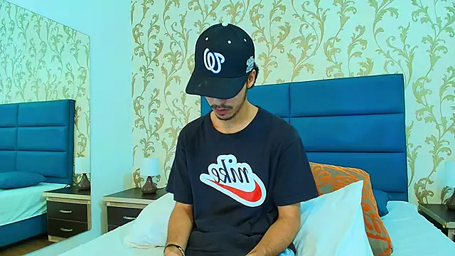 Marcus Jeron online show from November 19, 9:26 pm