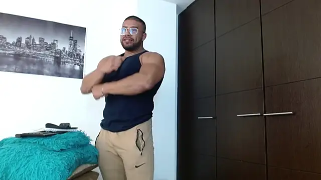 Snapshot of AntonyDAngelo25 chatting on October 15, 8:20 pm AntonyDAngelo25 online show from October 15, 8:20 pm