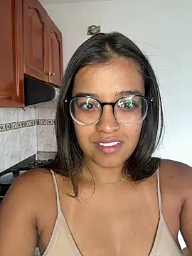 Snapshot of Camila_Bustamante chatting on March 27, 4:18 pm Camila Bustamante online show from March 27, 4:18 pm