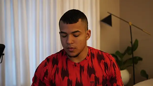 Thiago Valente online show from September 30, 2:33 pm