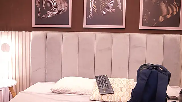 Snapshot of Thiago_Valente chatting on June 27, 1:17 pm Thiago Valente online show from June 27, 1:17 pm