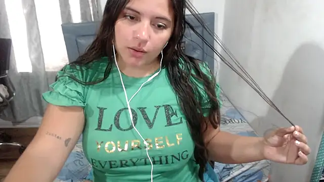 sarah aguilar online show from May 19, 3:51 pm