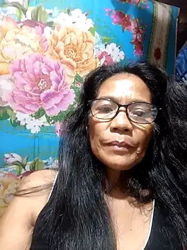 Snapshot of ImYourWoman_55 chatting on September 8, 10:31 pm ImYourWoman 55 online show from September 8, 10:31 pm