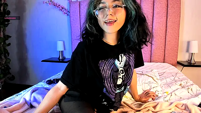 Snapshot of TerumiKitty chatting on October 16, 9:27 pm TerumiKitty online show from October 16, 9:27 pm