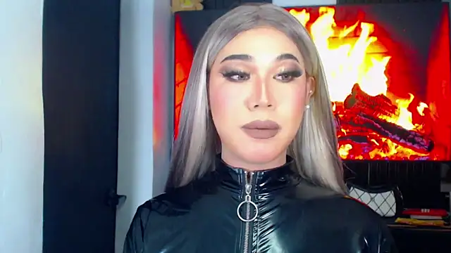 foxclassyramona ts online show from May 24, 11:54 pm