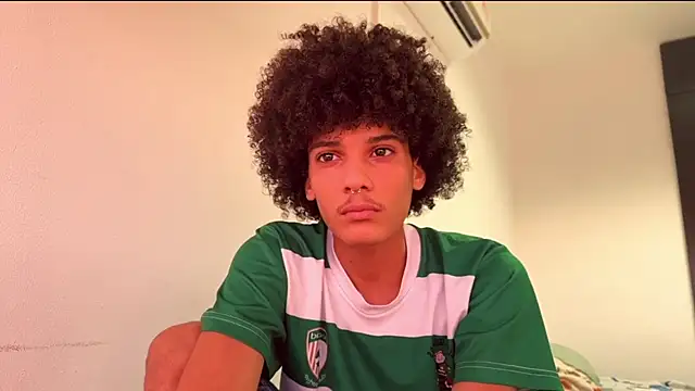 Max Rain online show from October 30, 8:09 pm