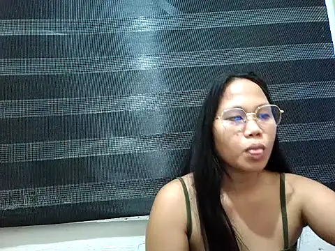 Snapshot of SpankyMyAss69 chatting on April 12, 2:33 pm SpankyMyAss69 online show from April 12, 2:33 pm