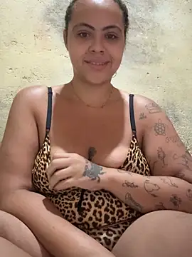 Chloe Leaozinho online show from April 6, 11:22 am
