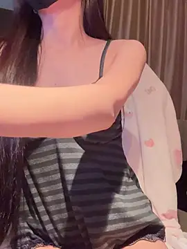 Snapshot of _Meimeibaby_ chatting on April 12, 10:20 am Meimeibaby online show from April 12, 10:20 am