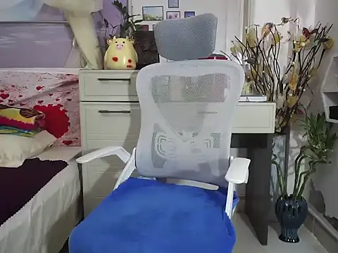 lyly asian online show from November 11, 12:49 pm