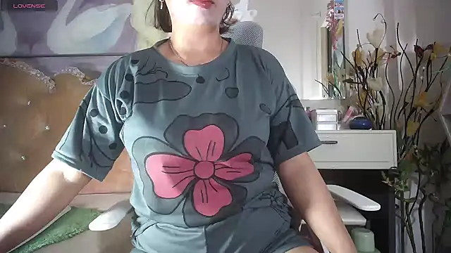 lyly asian online show from March 17, 12:15 am