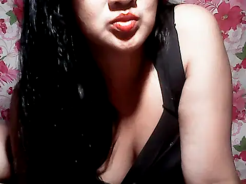 Snapshot of sh1nbae chatting on February 5, 12:54 pm sh1nbae online show from February 5, 12:54 pm