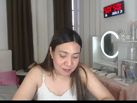 Snapshot of stellahugeX chatting on March 15, 2:28 am stellahugeX online show from March 15, 2:28 am