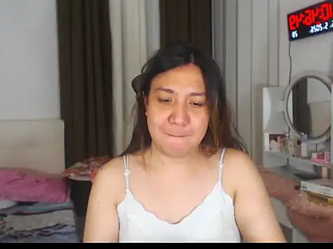 stellahugeX online show from May 5, 2:47 pm