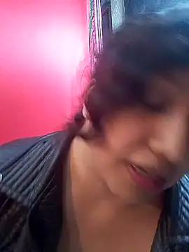 Snapshot of CloningHotline chatting on January 19, 1:31 am CloningHotline online show from January 19, 1:31 am