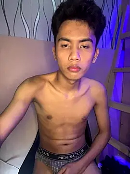 Snapshot of Demure_Asian143 chatting on September 25, 3:49 pm Demure Asian143 online show from September 25, 3:49 pm