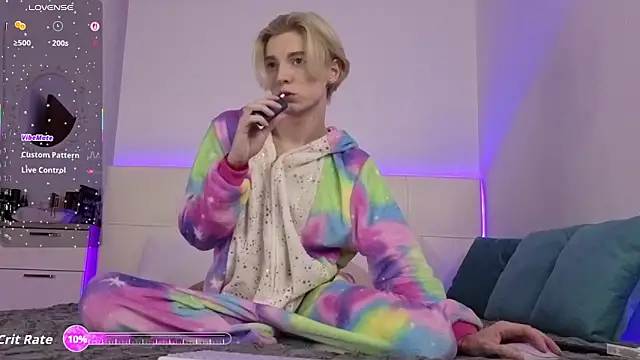 fiachand online show from February 3, 10:26 pm