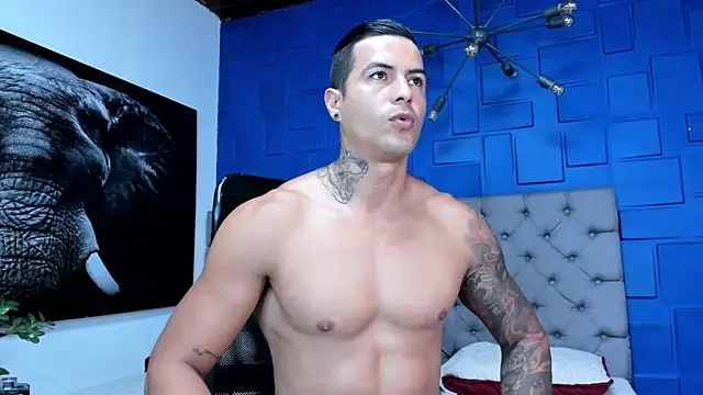 andres-clark92 online show from April 26, 3:32 pm