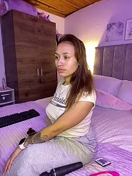 juliana-mancini online show from October 6, 6:16 pm