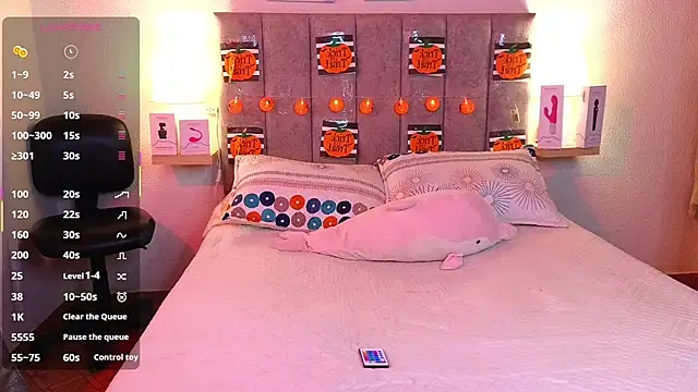 juliana-mancini online show from October 28, 5:04 pm