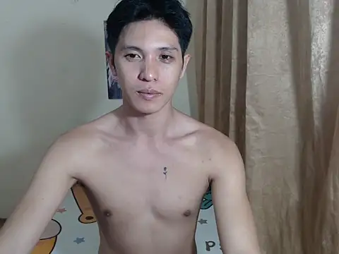 Snapshot of darryl_hugecok chatting on February 21, 10:27 am darryl hugecok online show from February 21, 10:27 am