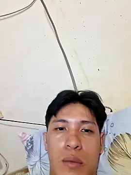 Snapshot of darryl_hugecok chatting on March 9, 3:27 pm darryl hugecok online show from March 9, 3:27 pm