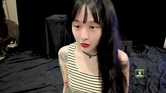 Etherealcat33 online show from May 14, 1:18 pm