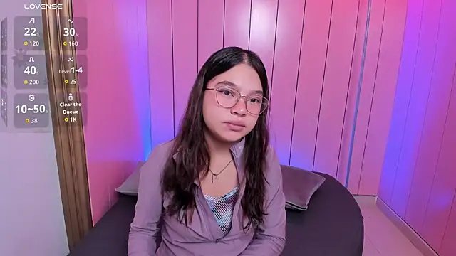 Snapshot of Laurent_Scott_ chatting on September 29, 12:21 pm Laurent Scott  online show from September 29, 12:21 pm