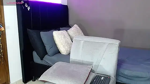 Snapshot of Matteo12_ chatting on April 9, 6:19 am Matteo12 online show from April 9, 6:19 am