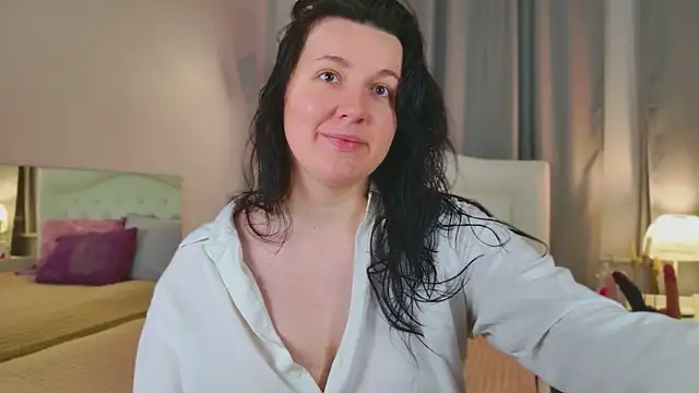 love me  tonight  online show from October 25, 10:04 pm