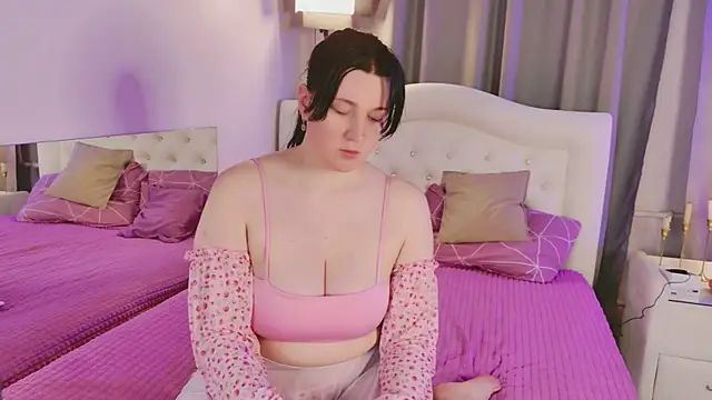 Snapshot of love_me__tonight_ chatting on November 5, 11:05 pm love me tonight online show from November 5, 11:05 pm