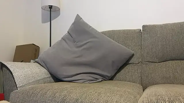 That English Rose  online show from January 7, 6:27 am