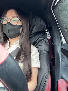 Snapshot of Linh_2004 chatting on September 22, 5:31 am Linh 2004 online show from September 22, 5:31 am