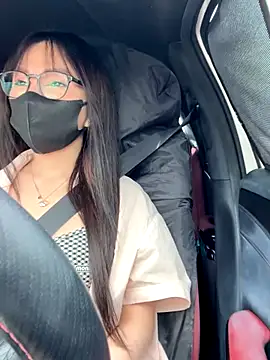 Snapshot of Linh_2004 chatting on September 28, 5:46 am Linh 2004 online show from September 28, 5:46 am