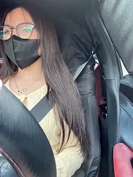 Snapshot of Linh_2004 chatting on October 9, 5:38 am Linh 2004 online show from October 9, 5:38 am