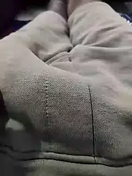 Snapshot of happy88886 chatting on February 16, 6:53 am happy88886 online show from February 16, 6:53 am