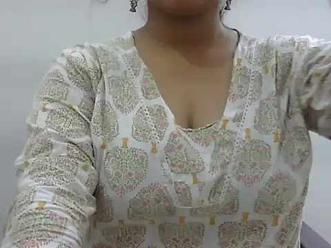 LIYO  online show from May 25, 7:36 am