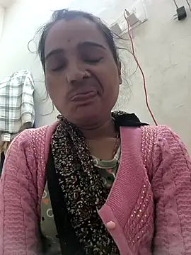 Snapshot of Hot_raaani chatting on December 19, 10:06 pm Hot raaani online show from December 19, 10:06 pm