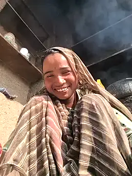 Hot raaani online show from January 14, 4:40 am