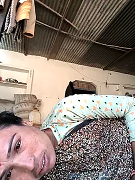 Hot raaani online show from February 10, 7:01 am