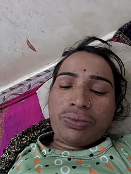 Hot raaani online show from February 17, 5:48 am