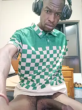 Snapshot of Fizozoo chatting on February 8, 8:12 pm Fizozoo online show from February 8, 8:12 pm