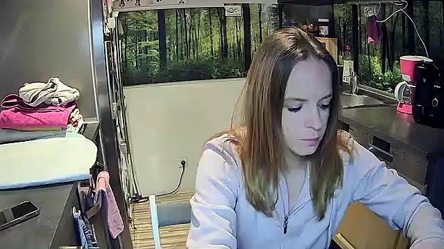 Snapshot of SexyMilf_37 chatting on September 27, 8:14 pm SexyMilf 37 online show from September 27, 8:14 pm