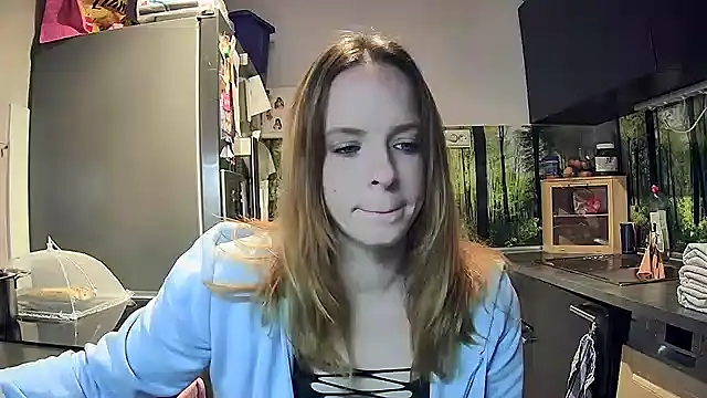 Snapshot of SexyMilf_37 chatting on September 30, 8:14 pm SexyMilf 37 online show from September 30, 8:14 pm