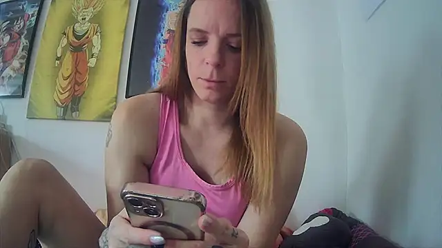 Snapshot of SexyMilf_37 chatting on October 24, 10:11 am SexyMilf 37 online show from October 24, 10:11 am