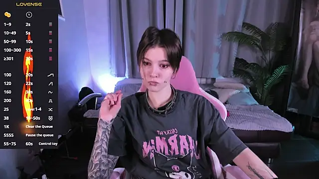 MiraVelle online show from October 4, 9:13 pm