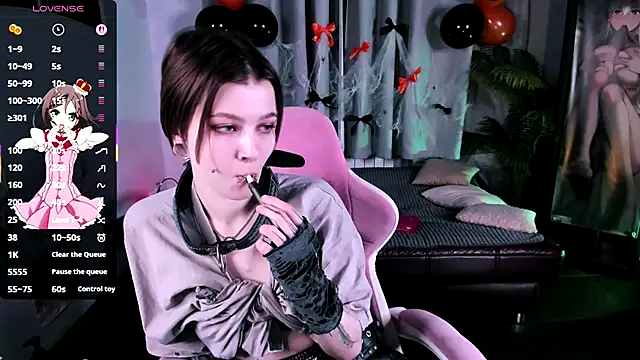 MiraVelle online show from October 23, 9:46 pm