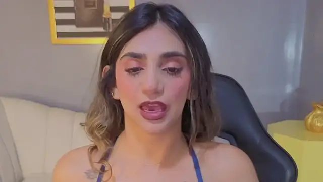 Snapshot of agatha_brooks_t chatting on February 18, 12:34 pm agatha brooks t online show from February 18, 12:34 pm