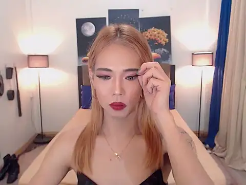 PreciousAmore online show from October 15, 9:20 am