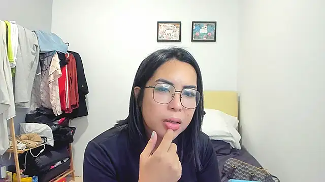 Rainy Ren online show from October 21, 3:35 pm